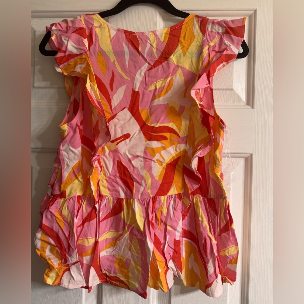 Colorful top 🧡🩷🤍 - Picture 6 of 10